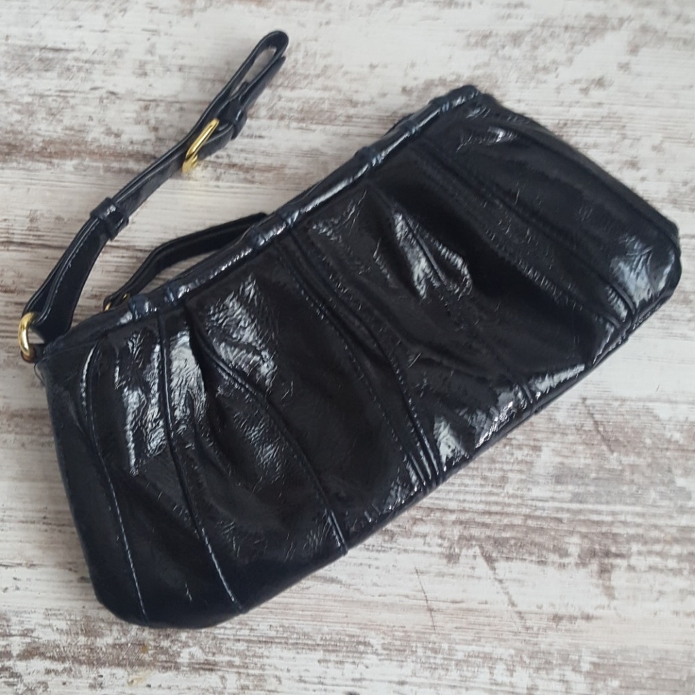 Shiraleah Black Glossy Black Wristlet